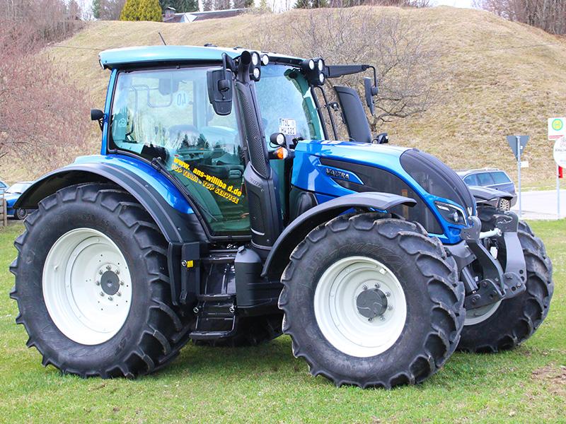 Hans Willibald Valtra Traktor