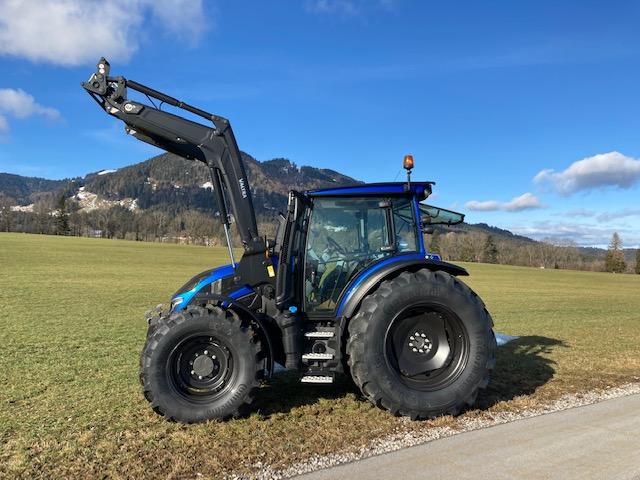 Valtra blau